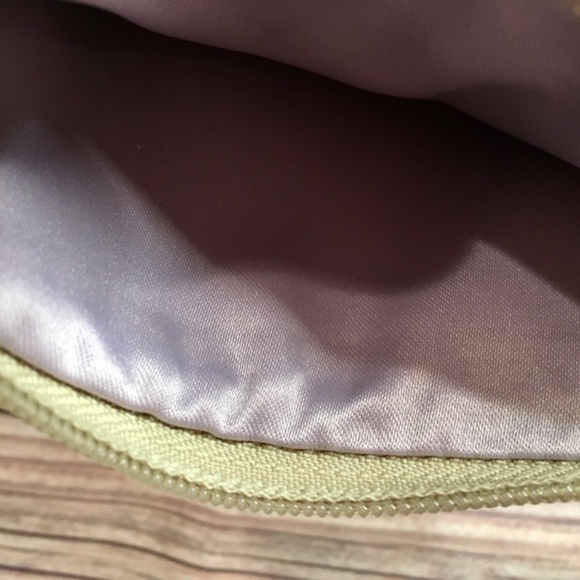 Coach Wristlet in Cream, White and Gold with Hearts - Picture 6 of 8